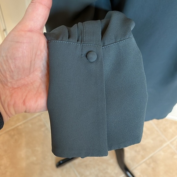 NWOT Ann Taylor blouse - Picture 4 of 9